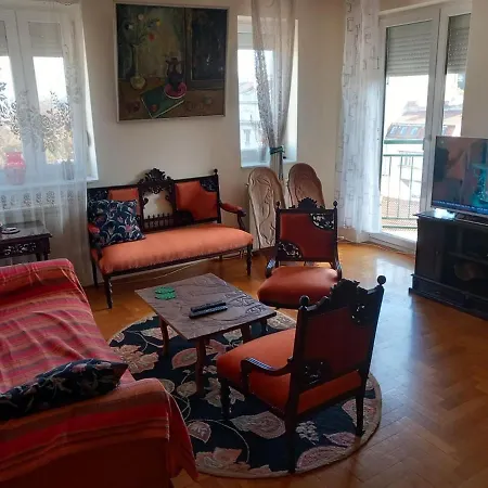 New Cozy, Stylish With Special Eclectic Vibe In The Heart Of Vracar Белград